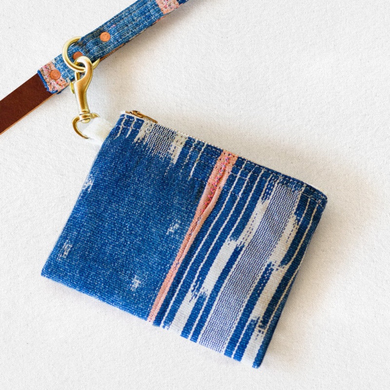 BILLY WOLF | Leash Accessory Bag in Broken Shells