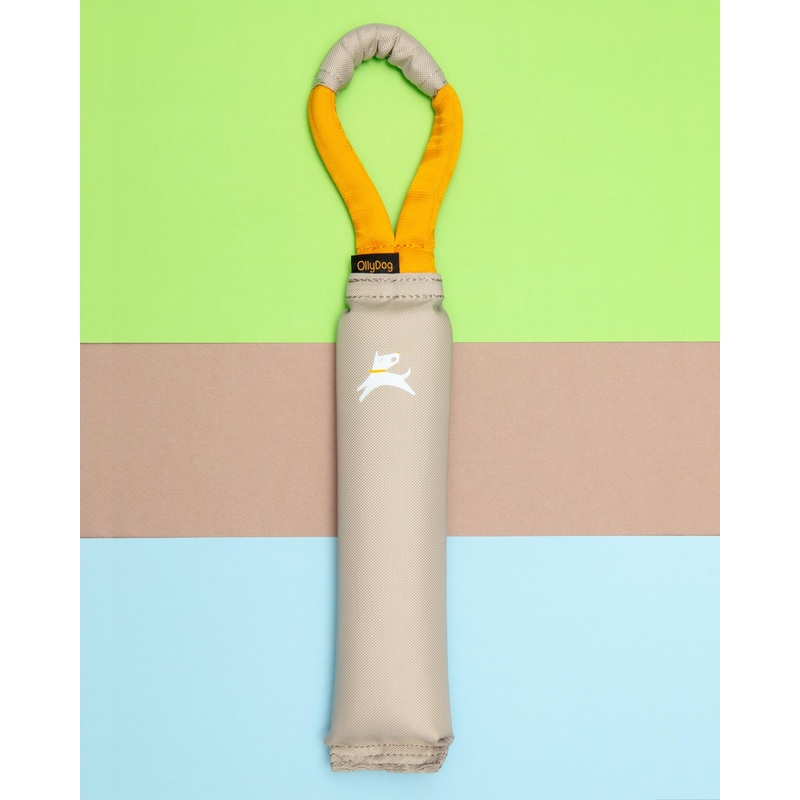 Tugger Dog Toy in Con Leche