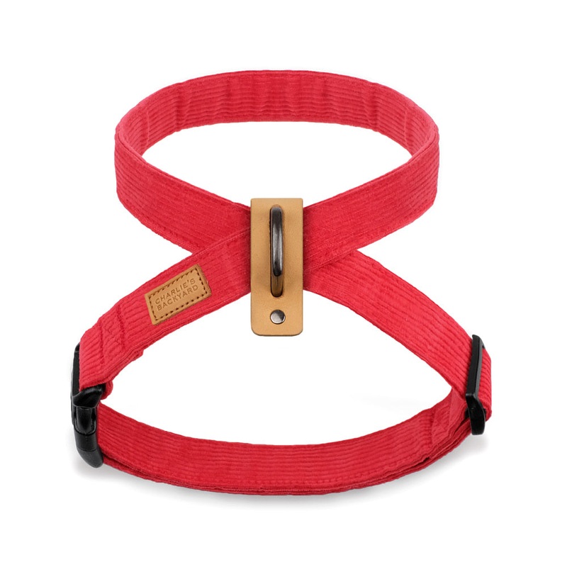 CHARLIE’S BACKYARD | Field X-Harness in Red