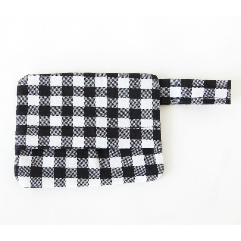 CHARLOTTE’S PET | Waste Bag Hold in Black Gingham
