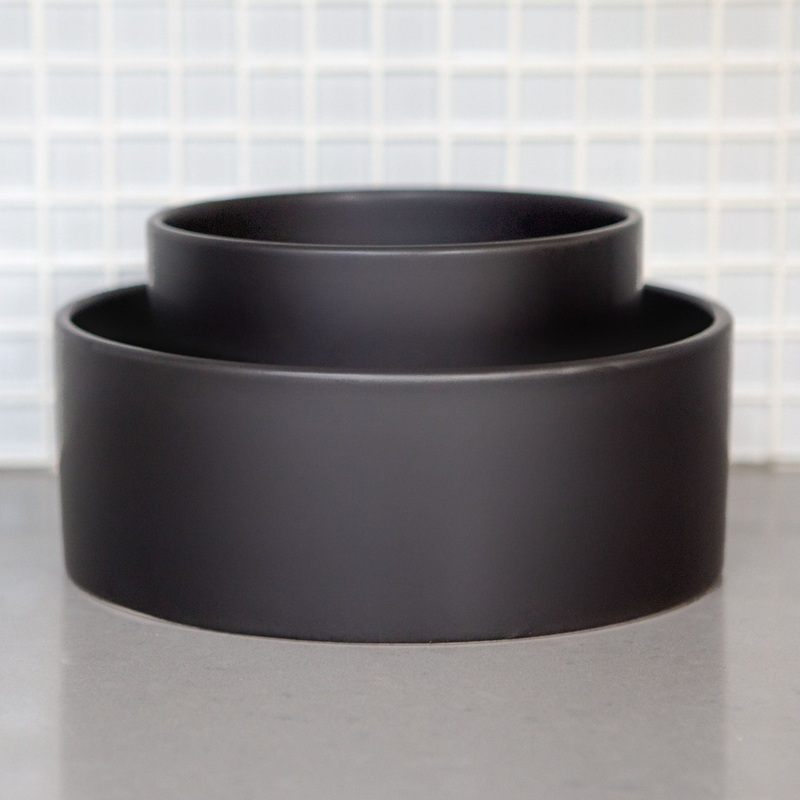 The Hugo Ceramic Pet Bowl in Black