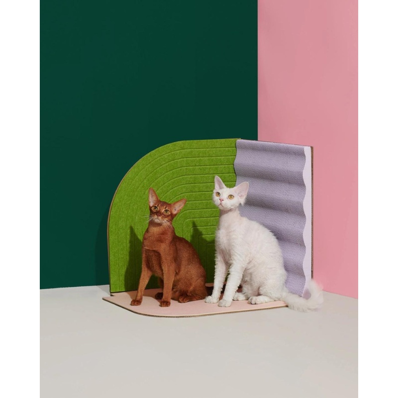 3-Dimensional Cat Scratcher