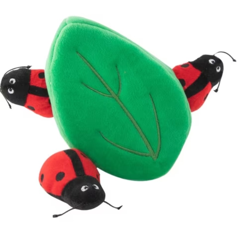 Zippy Paws Burrow – Ladybug in Leaf