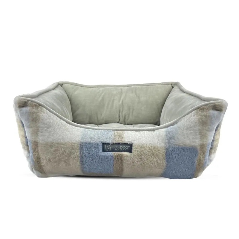 Cloud Reversible Pet Bed|black/white chinchilla|light blue checkered