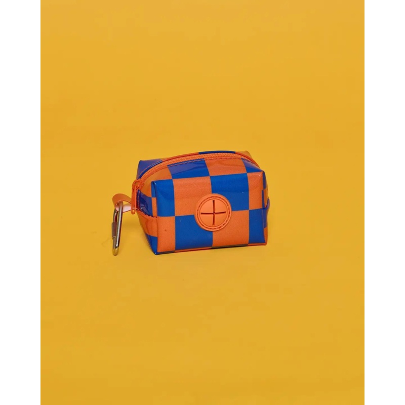 Checkered Vinyl Poo Pouch Holder